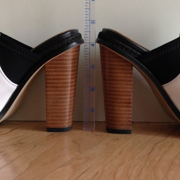 Calvin Klein Peggy White/Black Block Heel Mule - Picture 6 of 8